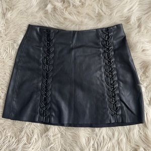 Zara Black Mini Skirt. Size Small.
